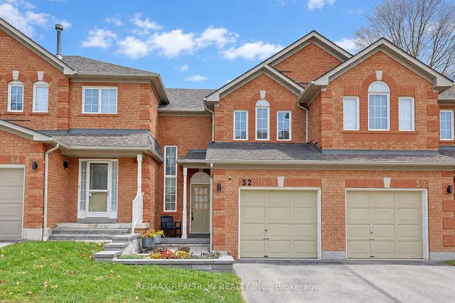 32 Trowell Lane, Central, Ajax