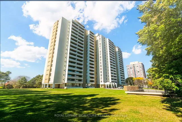 2550 Pharmacy Avenue · #812, L'Amoreaux, Toronto