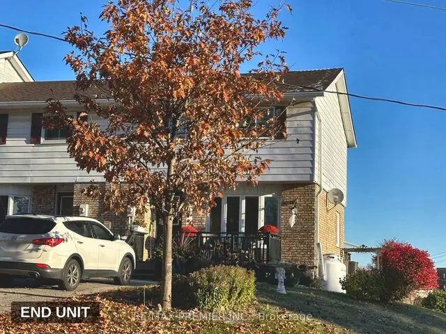 33 Poplar Street, Uxbridge, Uxbridge