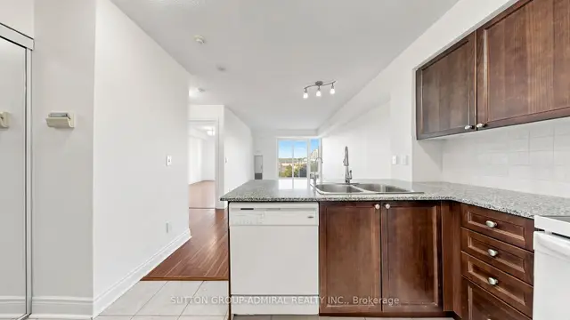 7 North Park Road · #806, Beverley Glen, Vaughan