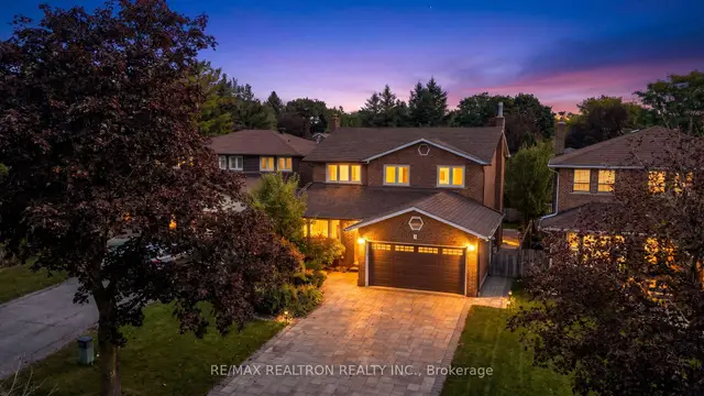 5 Charnwood Place, Aileen-Willowbrook, Markham