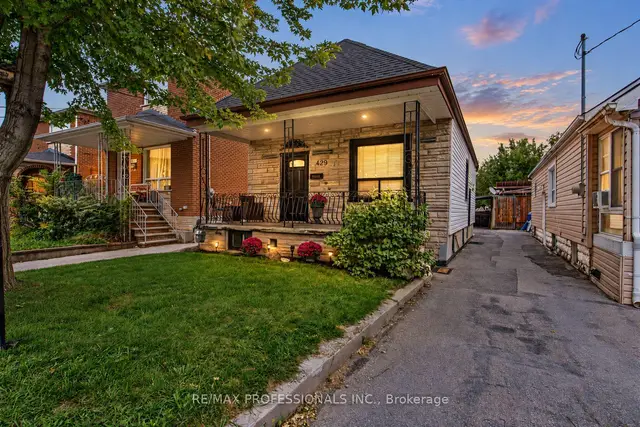 429 Gilbert Avenue, Caledonia-Fairbank, Toronto