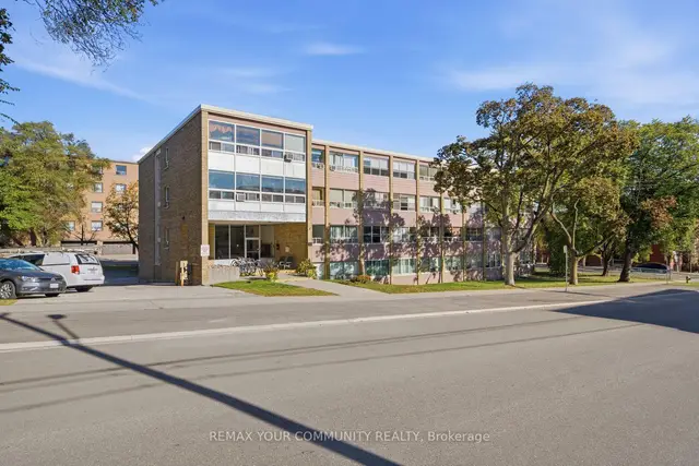 8 Kinsdale Boulevard · #12, Stonegate-Queensway, Toronto