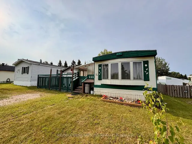 24 Jackson Crescent, Marathon