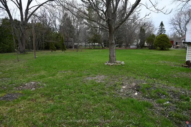 20 Grand Trunk Avenue, 03 - Lansdowne Village, Lansdowne Village