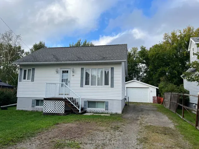 10 Spruce Road, Atikokan