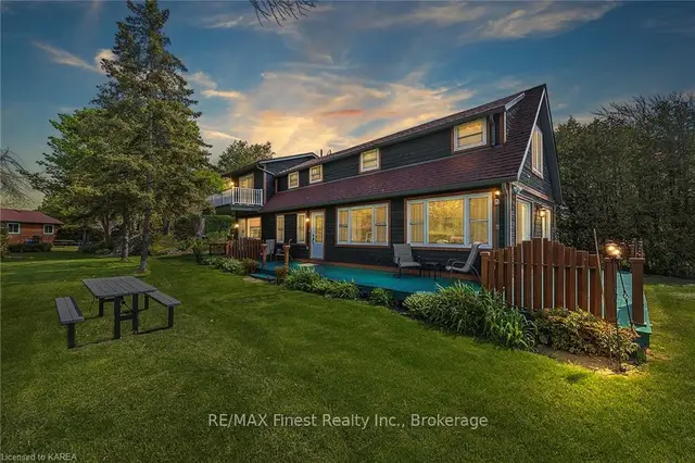 135 THOUSAND ISLANDS Parkway, 02 - Front of Leeds & Seeleys Bay, Front of Leeds & Seeleys Bay