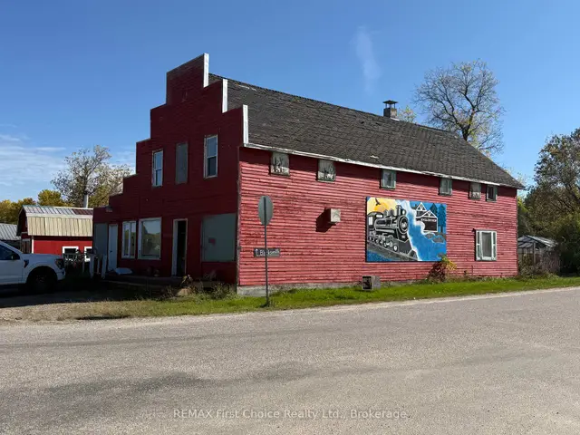 646 HWY 594 Highway, Machin