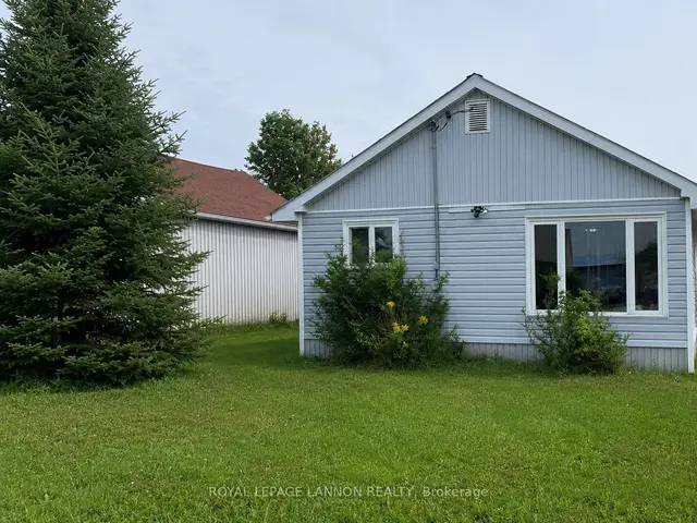 123 Burns Street, Atikokan