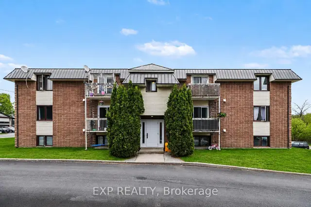 875 LAURIER Street · #10, Town of Rockland, Clarence-Rockland