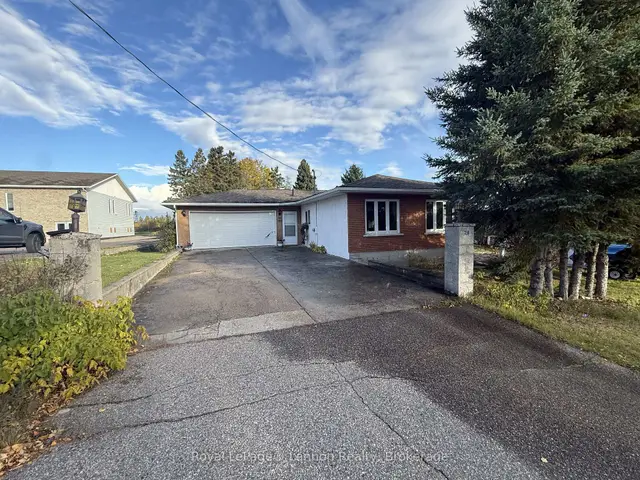 24 First Avenue, Sioux Lookout
