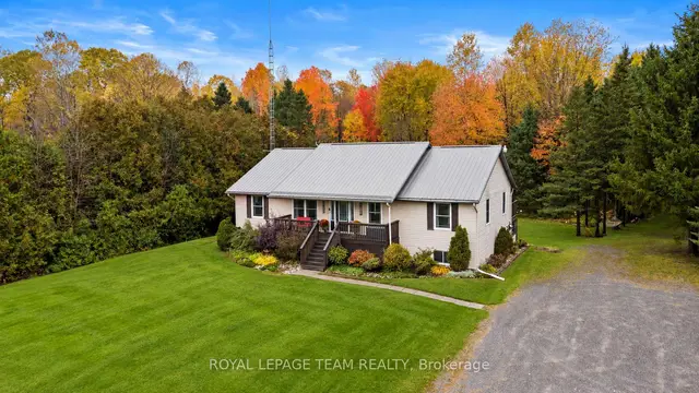 5630 Skakum Road, Augusta Twp, Augusta