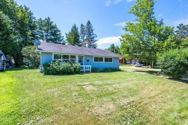 88 Glendale Avenue, Deep River, Deep River