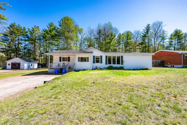 32848 Highway 17 Highway, Chalk River and Laurentian Hills South, Laurentian Hills