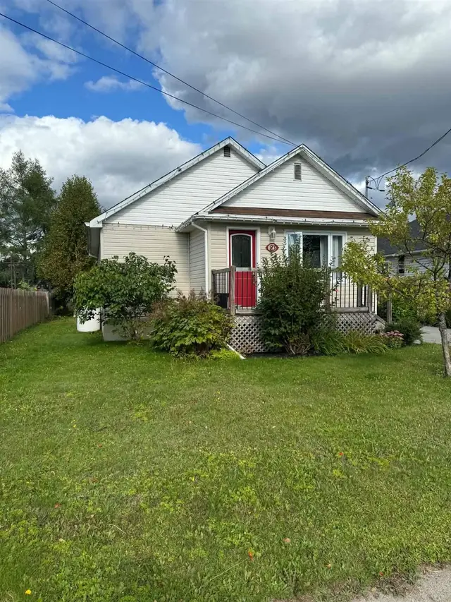 23 Hillcrest Avenue, Wawa