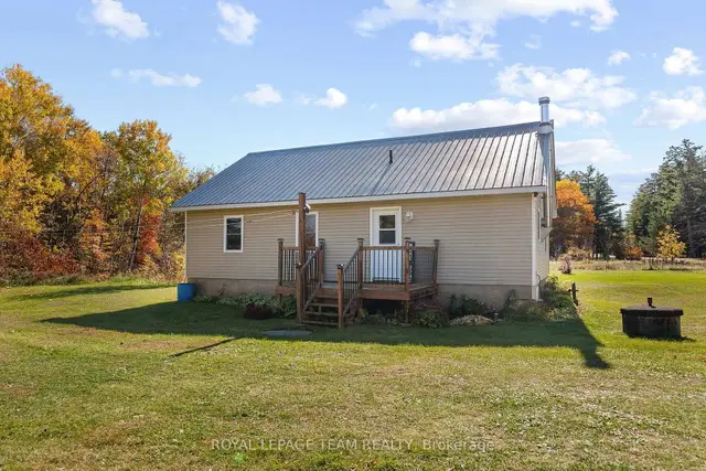 16 Royal Pines Road, North Algona/Wilberforce Twp, North Algona Wilberforce