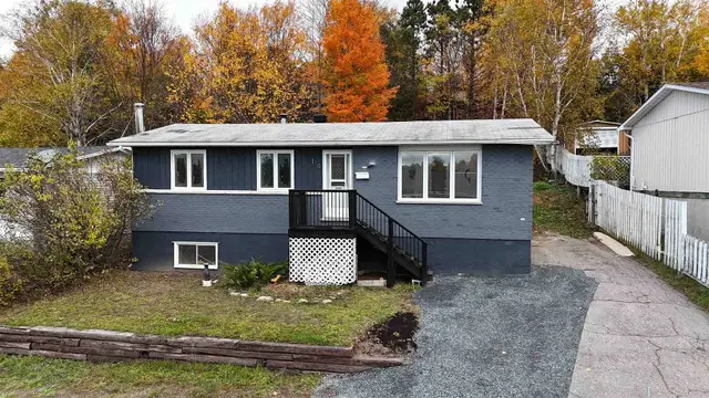 130 Dieppe Avenue, Elliot Lake