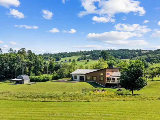4566 Harwood Road, Rural Hamilton, Hamilton Township