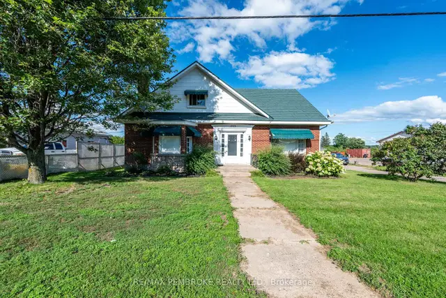 1223 Pembroke Street E, Laurentian Valley, Laurentian Valley