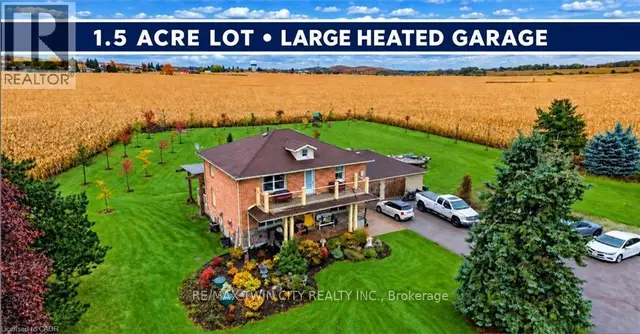1529 Nafziger Road, Wilmot