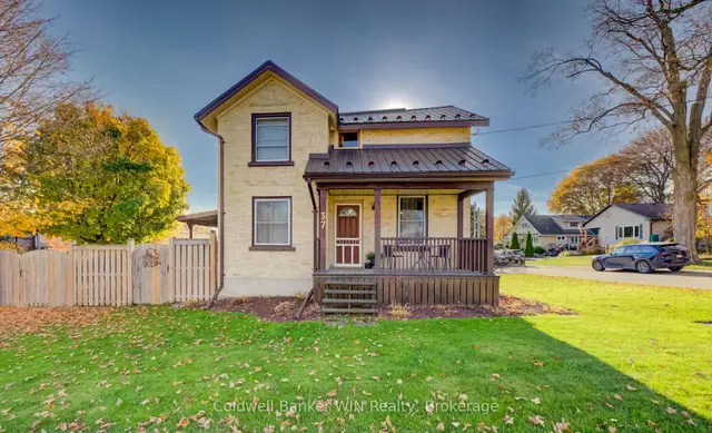37 Queen Street N, Minto, Minto