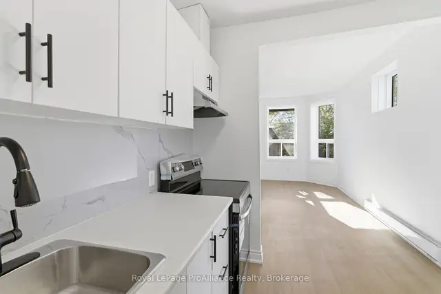 380 Park Street N · #4, Town Ward 3, Peterborough