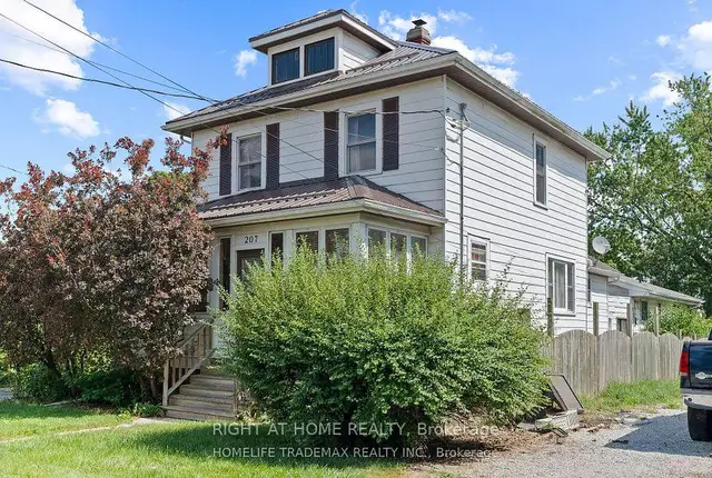 207-209 (MAIN HOUSE) Inshes Avenue, Chatham, Chatham-Kent