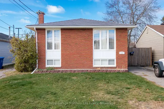 221 Lee Avenue, Ferris, North Bay