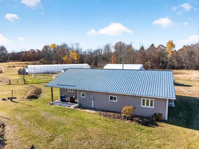 1786 CLARENDON Road, 45 - Frontenac Centre, Frontenac