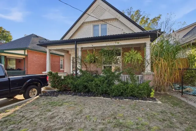 355 Oakland Avenue, East M, London East